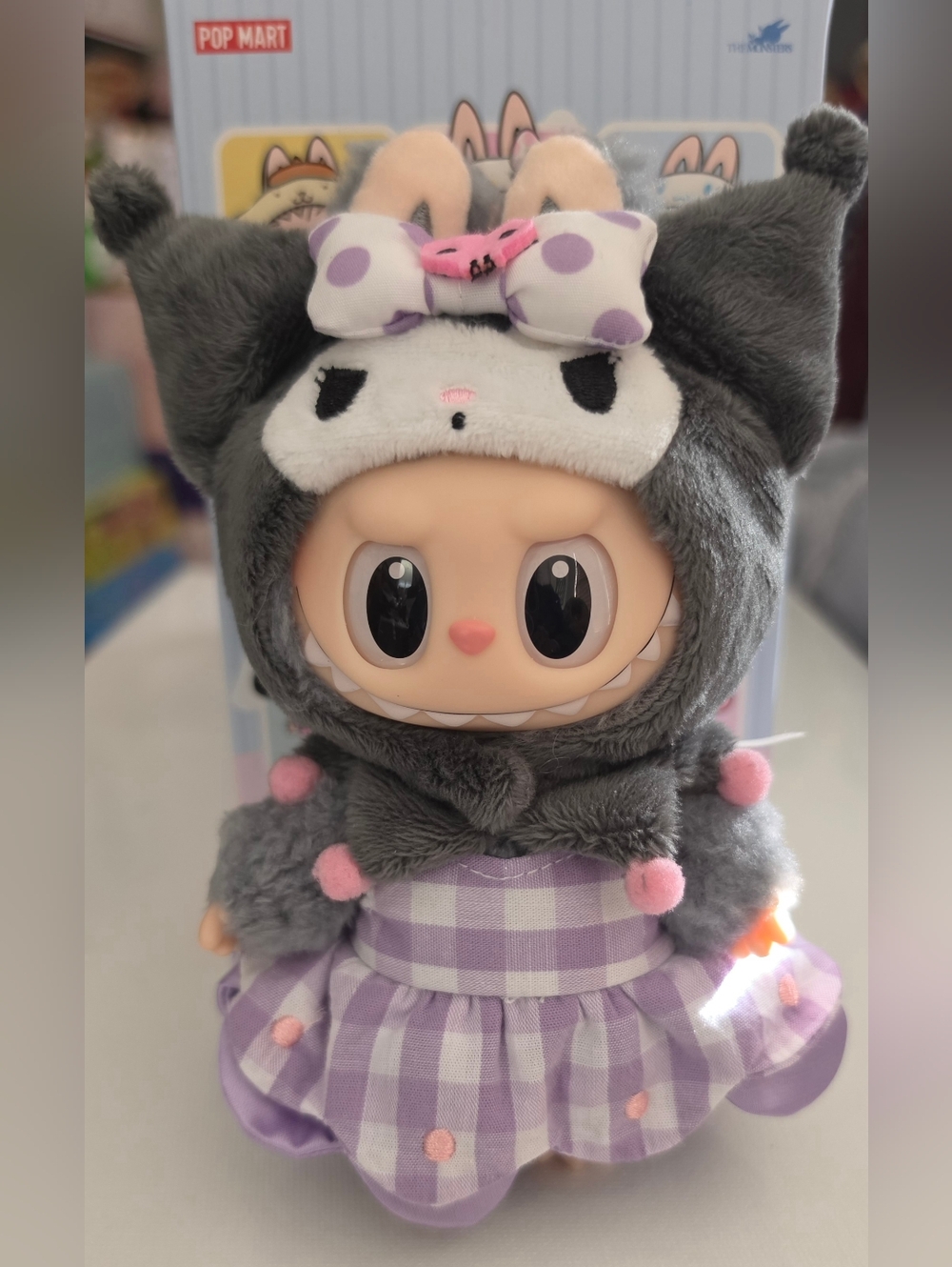 THE MONSTERS X Sanrio Characters Series Vinyl Plush Pendants "Kuromi" - Picture 6 of 12